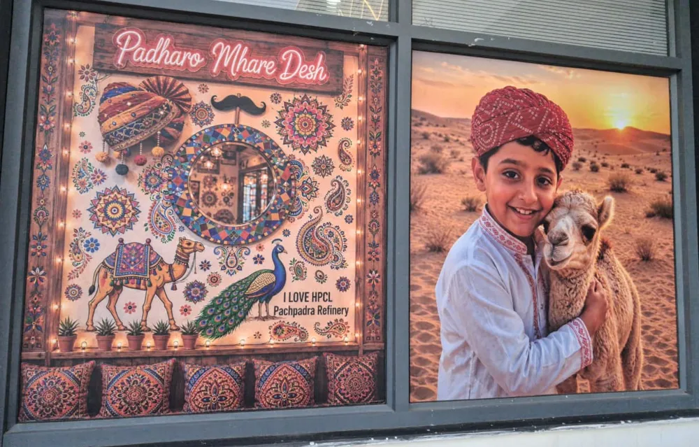 Padharo Mhare Desh wall art at Guru Kripa Restaurant, Pachpadra